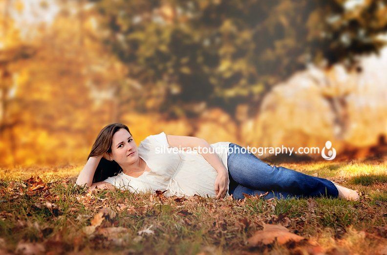 outdoor maternity pictures Kipps castle