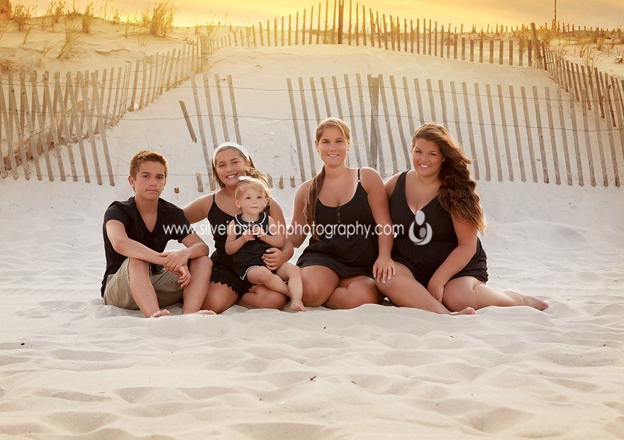 Northern NJ family photographer beach session of cousins