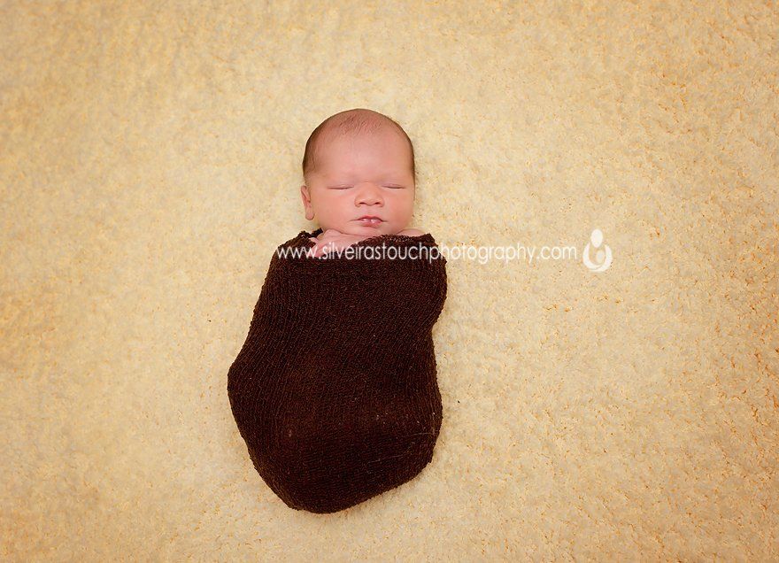squeezable love newborn baby photography