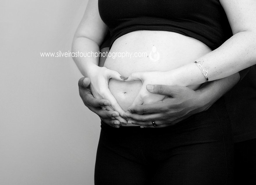 maternity couple photography in home session