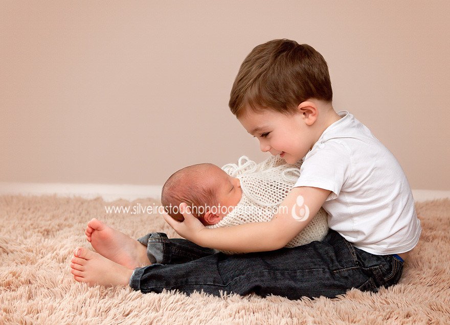 sibling newborn photo