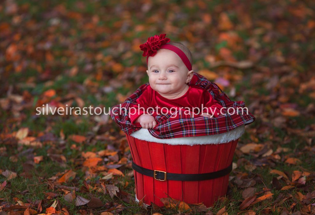 Baby photography in verona nj park of baby girl in christmas dress