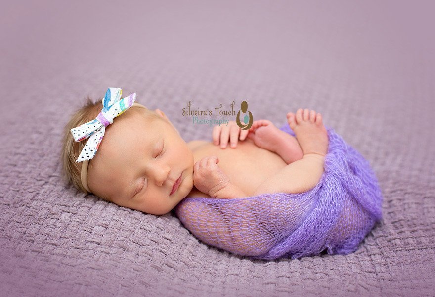 tiny blondie girl photography