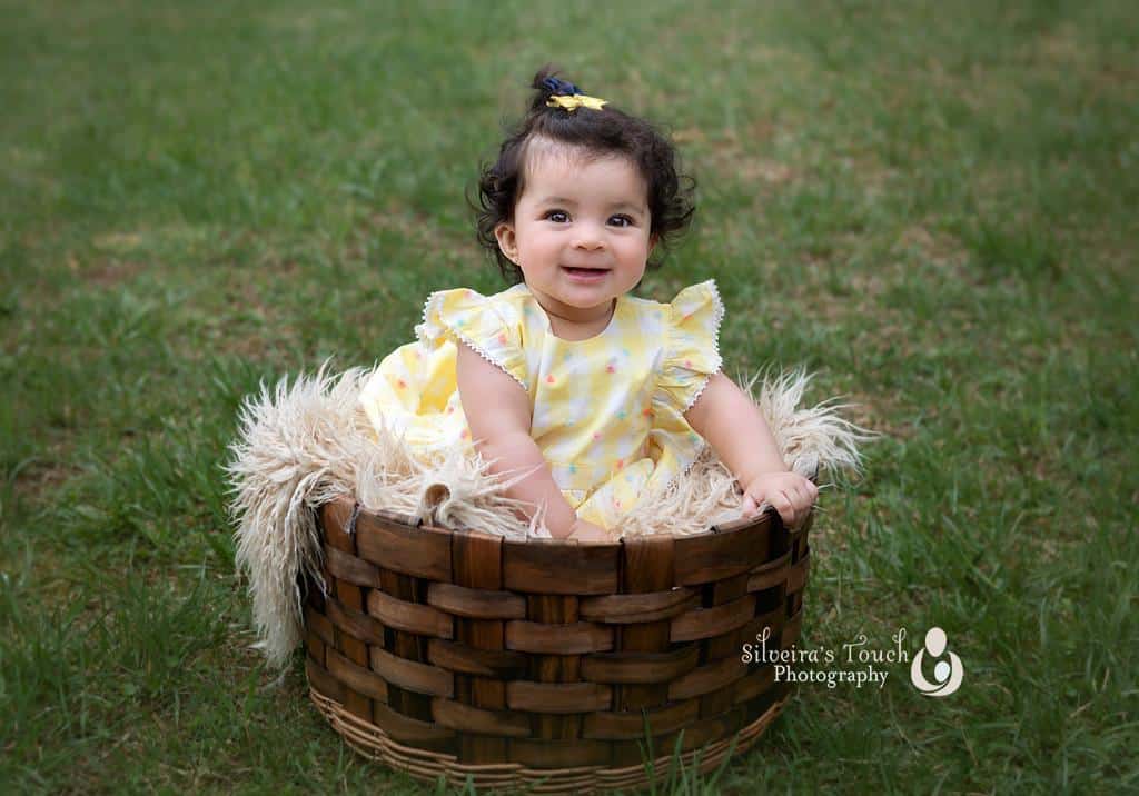 baby Alaisa and family in Flanders NJ portraits