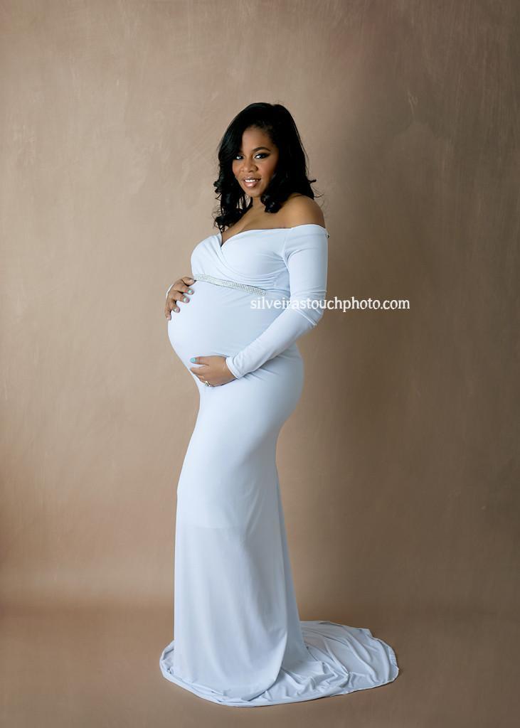 baby bump photography of beautiful mom