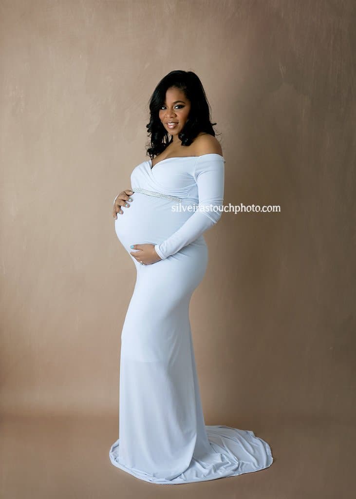 baby bump photography of beautiful mom