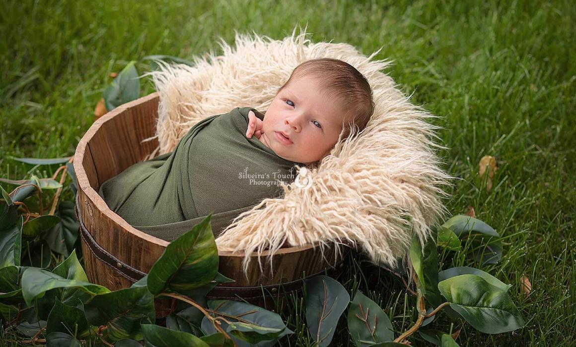 outdoor photoshoot for baby boy