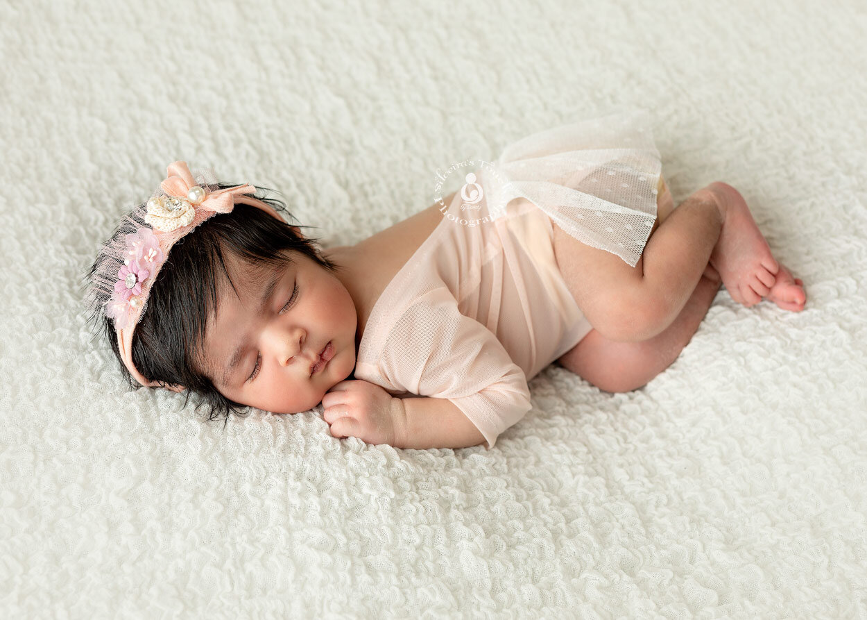 baby newborn sleeping photo