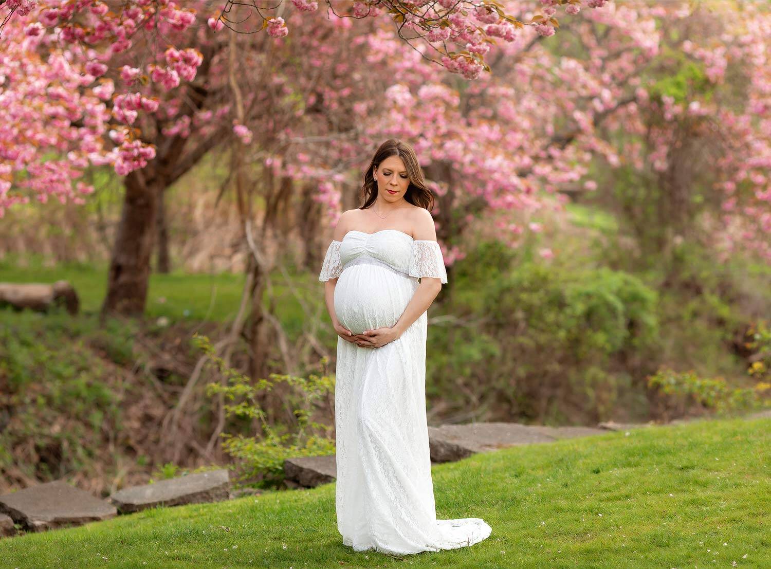 maternity photography session outdoor