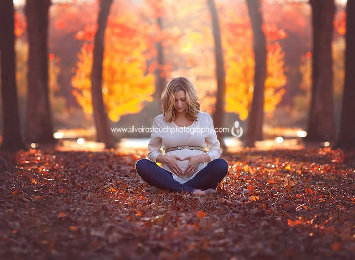 elegant maternity outdoor portrait